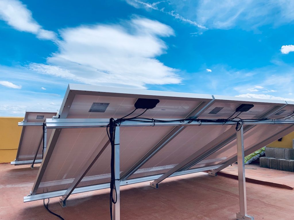 Instalaci N Kit Solar Kwh D A Con Bater As De Litio En Valencia Teknosolar Com